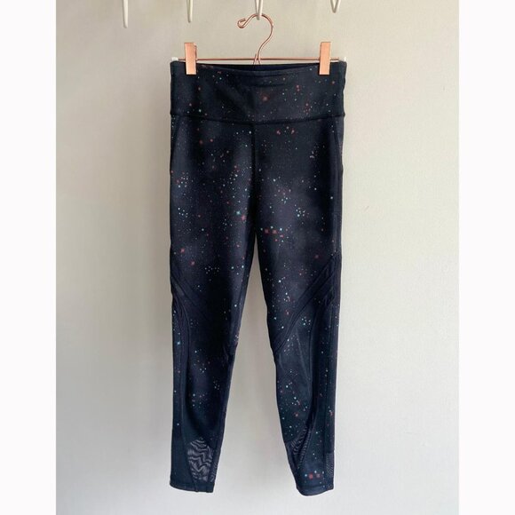 🆕 Sweaty Betty Women's Reversible Mesh Yoga "Space Race Ditsy Star' Leggin… - Picture 6 of 12